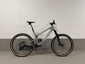 Used Santa Cruz Hightower 2021 2021 Mountainbike, Light Gray — image 2 of 16