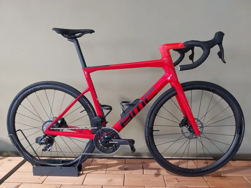 Käytetty BMC Teammachine SRAM Force eTap AXS 2023 Road & Gravel