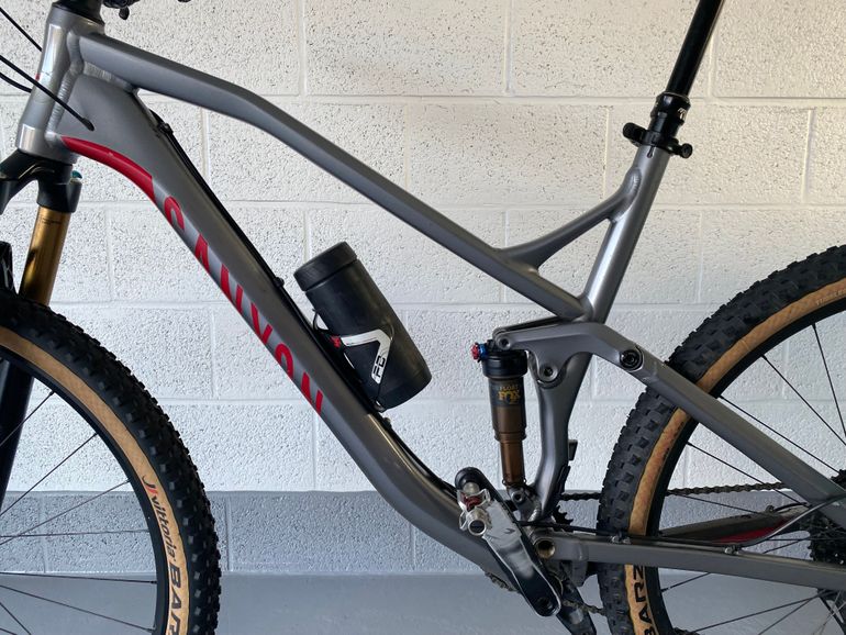 Used Canyon Nerve AL 9.9 LTD 2016 Mountainbike, Light Gray — image 10 of 10