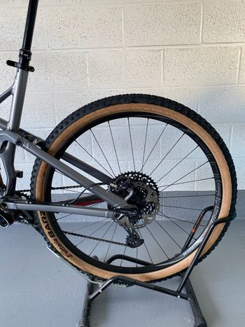 Used Canyon Nerve AL 9.9 LTD 2016 Mountainbike, Light Gray — image 8 of 10