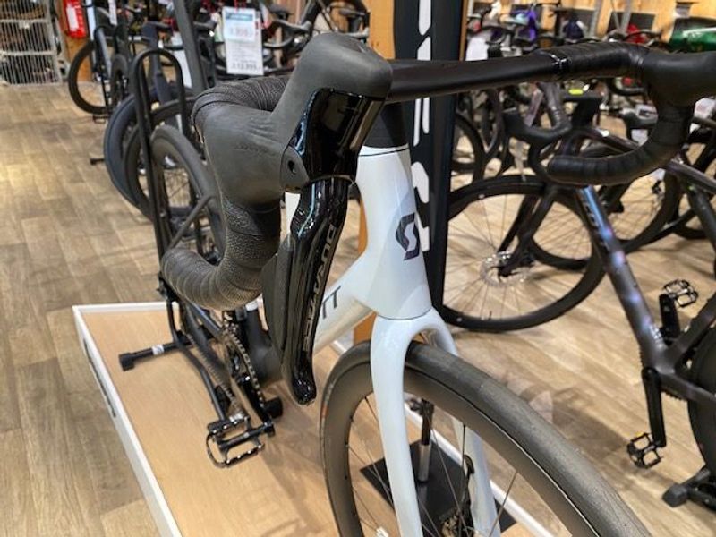 Używany Scott Addict RC Pro 2025 Road & Gravel — zdjęcie 3 z 8