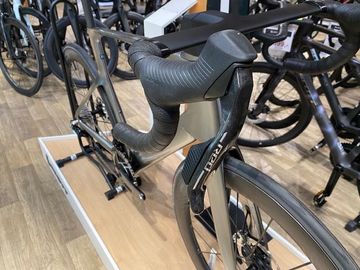 Used Scott Foil RC Ultimate 2025 Road & Gravel, Light Gray — image 4 of 9