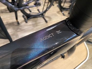 Käytetty Scott Addict RC 10 2025 Road & Gravel — kuva 8 / 9