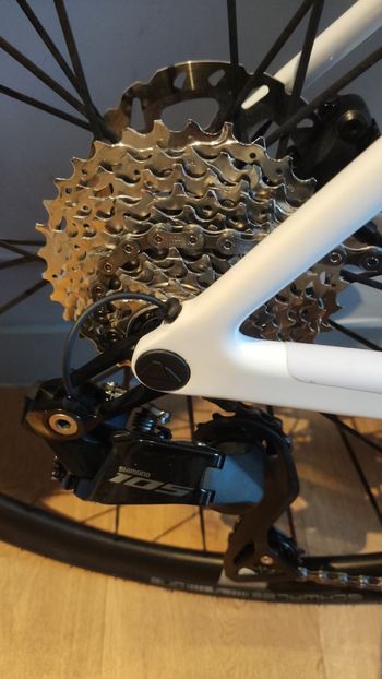 Used Canyon CF 7 Di2 2026 Road & Gravel — image 4 of 12
