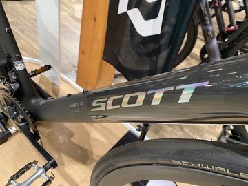 Brugt Scott Addict RC 30 2025 Road & Gravel — billede 2 af 9