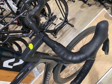 Used Scott Addict RC 30 2025 Road & Gravel, Black — image 2 of 9