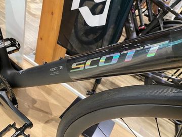Used Scott Addict RC 30 2025 Road & Gravel, Black — image 7 of 9