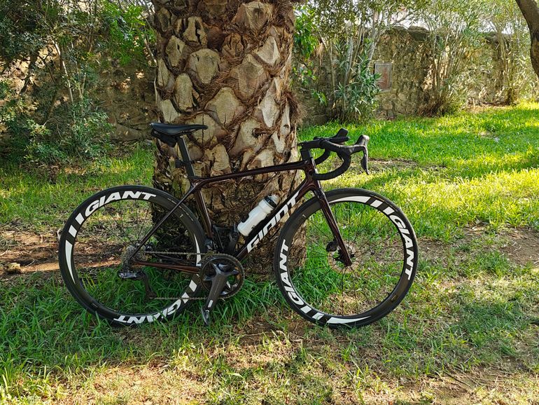 Used Giant TCR Advanced Pro 0 Di2 Ultegra 2022 Road & Gravel, Rojo — image 1 of 11