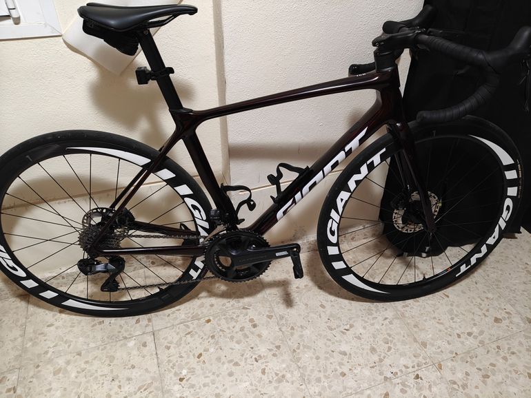 Used Giant TCR Advanced Pro 0 Di2 Ultegra 2022 Road & Gravel, Rojo — image 2 of 11