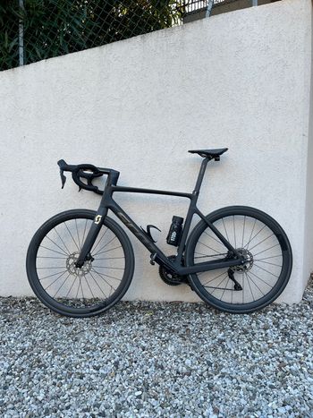 Scott, Addict RC Shimano 105 Di2
