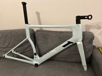 3T, Strada
