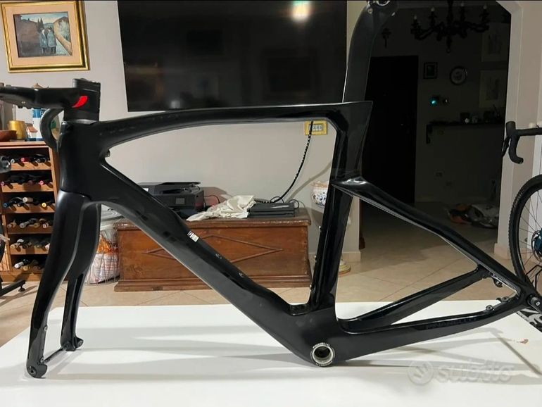 Used Pinarello DOGMA F RED ETAP AXS Disc 2023 Frameset 2023 Road & Gravel, Black — image 2 of 6