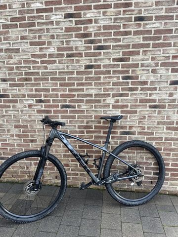 Gebrauchtes Trek X-Caliber 8 2020 2020 Mountainbike, Hellgrau, 27.5 — Bild 8 von 10