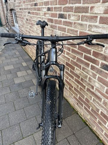 Gebrauchtes Trek X-Caliber 8 2020 2020 Mountainbike, Hellgrau, 27.5 — Bild 7 von 10