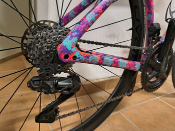 Used Specialized S-Works Tarmac SL7 - Shimano Dura-Ace Di2 2023 2023 Road & Gravel, Morado — image 3 of 11