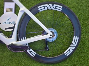 Used Colnago Colnago Y1rs Ultegra 12V Di2 Enve 4.5 SES 2026 Road & Gravel, White — image 15 of 17