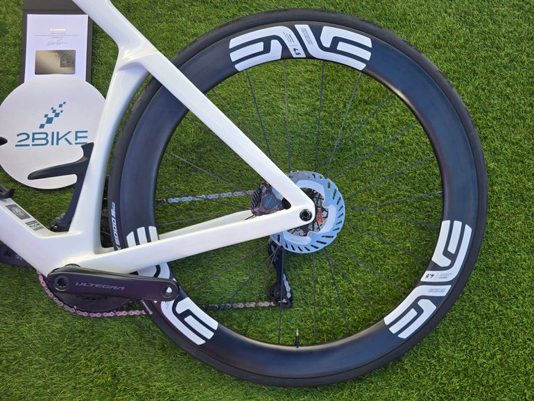 Used Colnago Colnago Y1rs Ultegra 12V Di2 Enve 4.5 SES 2026 Road & Gravel, White — image 15 of 17