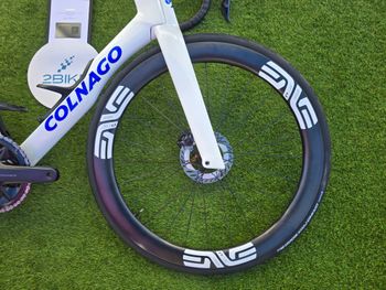 Used Colnago Colnago Y1rs Ultegra 12V Di2 Enve 4.5 SES 2026 Road & Gravel, White — image 12 of 17