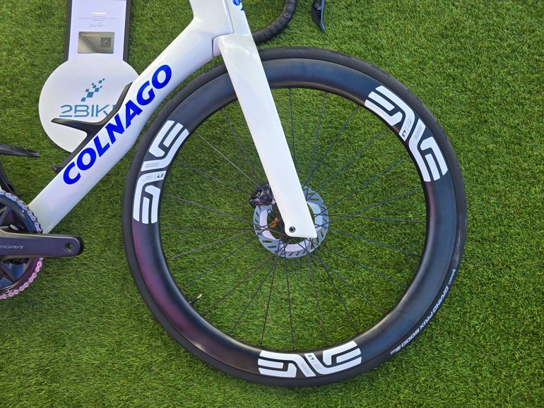 Used Colnago Colnago Y1rs Ultegra 12V Di2 Enve 4.5 SES 2026 Road & Gravel, White — image 12 of 17