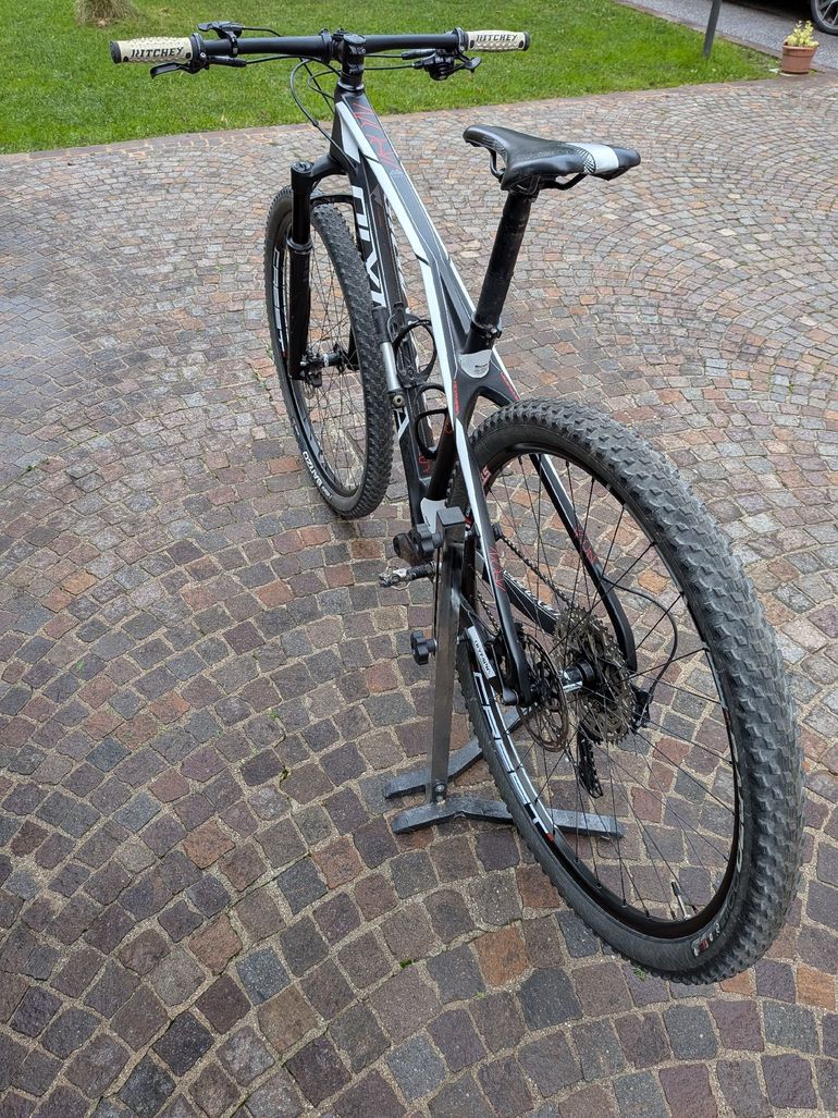 Used Olympia Iron 2017 Mountainbike, Black — image 2 of 4