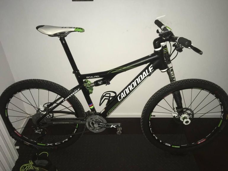 Used Cannondale Ultimate 2011 Team Replica 2010 Mountainbike, Black — image 1 of 4