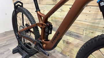 Gebrauchtes Trek Fuel EXe 9.7 2023 2023 Mountainbike, Orange, 29 — Bild 5 von 5