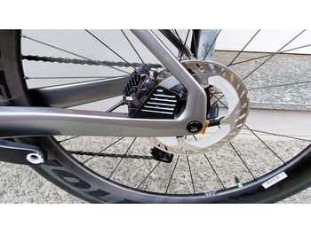 Merida Reacto 8000 Ultegra Di2 - 2025 2025 Road & Gravel usato, Grigio chiaro — immagine 12 di 13