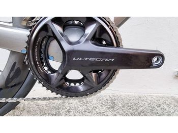 Merida Reacto 8000 Ultegra Di2 - 2025 2025 Road & Gravel usato, Grigio chiaro — immagine 4 di 13