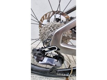 Merida Reacto 8000 Ultegra Di2 - 2025 2025 Road & Gravel usato, Grigio chiaro — immagine 5 di 13