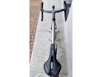 Merida Reacto 8000 Ultegra Di2 - 2025 2025 Road & Gravel usato, Grigio chiaro — immagine 10 di 13