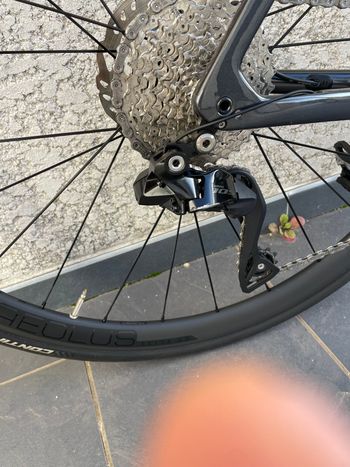 Used Trek EMONDA 6 SL PRO DISC DI2 2023 2023 Road & Gravel, Black — image 4 of 5