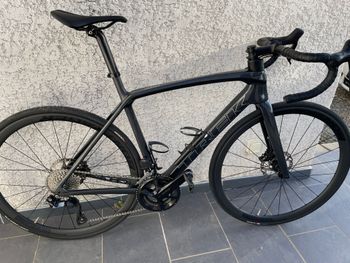 Used Trek EMONDA 6 SL PRO DISC DI2 2023 2023 Road & Gravel, Black — image 2 of 5