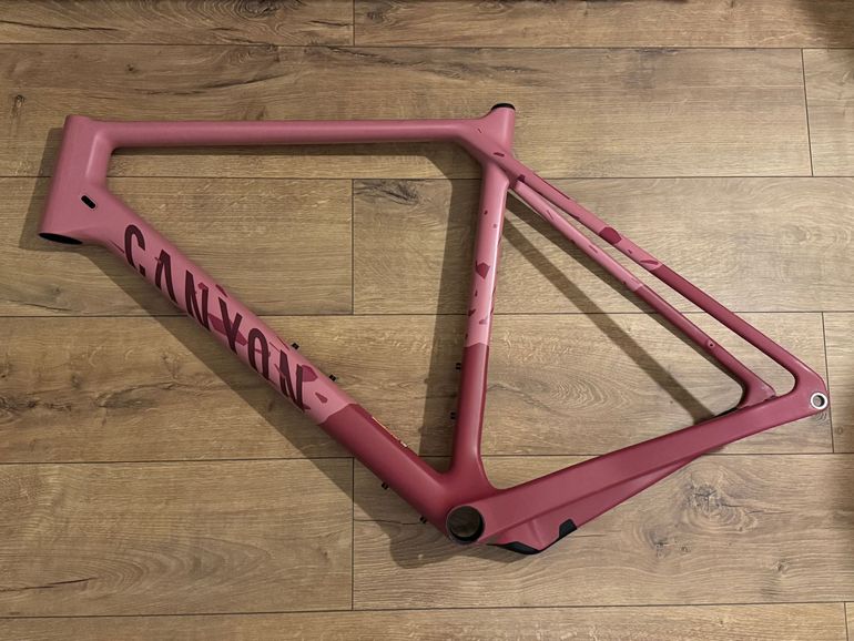 Used Canyon Grizl CF SL 7 eTap 2022 Frameset 2022 Road & Gravel, Red — image 2 of 12