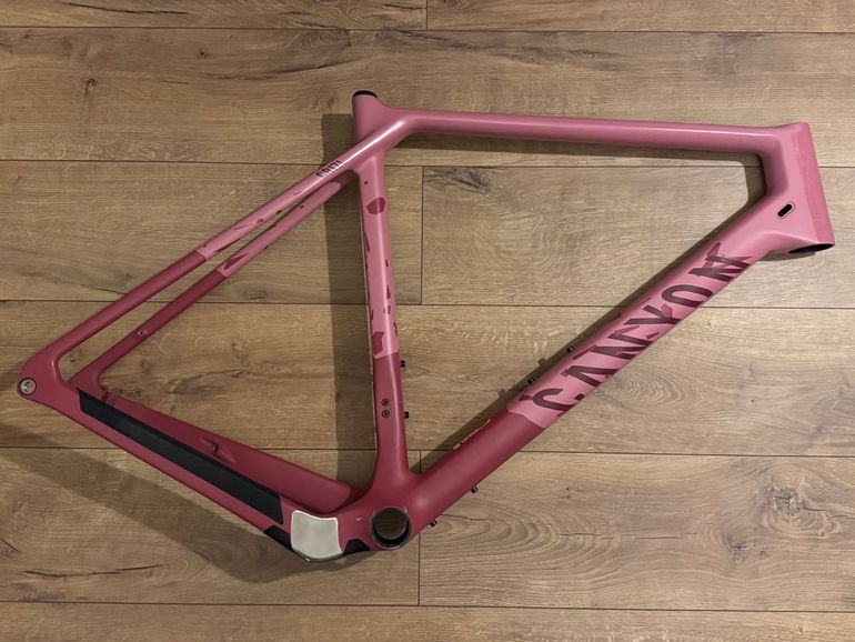 Used Canyon Grizl CF SL 7 eTap 2022 Frameset 2022 Road & Gravel, Red — image 1 of 12