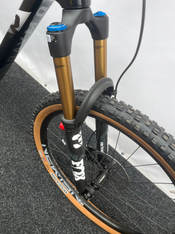 Tweedehands R RAYMON FullRay 150 10.0 2024 2024 Mountainbike — afbeelding 4 van 7