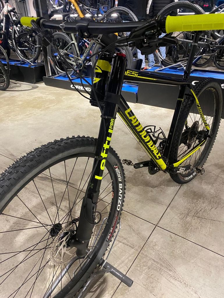 Used Cannondale F-Si 1 2017 2017 Mountainbike, Black, 27.5 — image 7 of 9