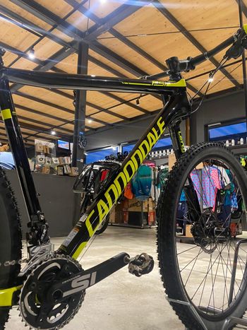 Used Cannondale F-Si 1 2017 2017 Mountainbike, Black, 27.5 — image 5 of 9