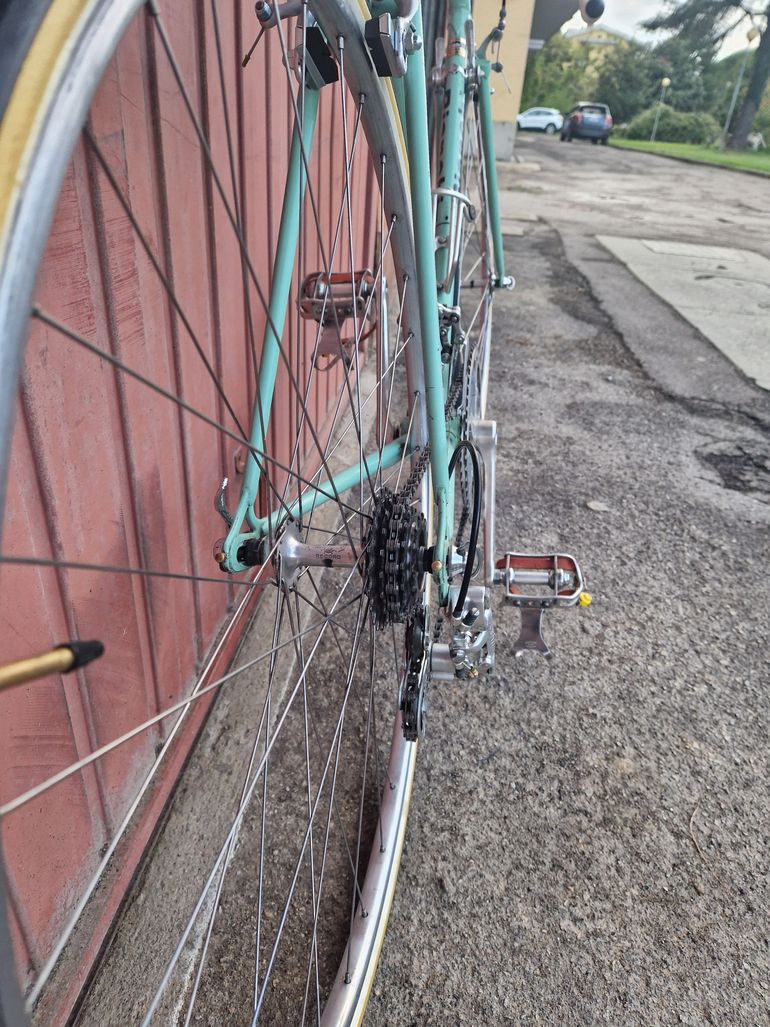 Used Bianchi Bicicletta Bianchi Eroica/Vintage  (Anni '70-’80) 1970 Road & Gravel, Hellgrau — image 4 of 12
