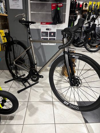 Leon Torrentibus, Léon Frameworks GENUS KIT CADRE De SERIE - M