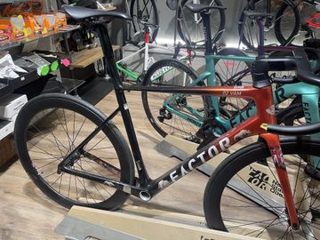 Używany Factor O2 VAM - Shimano Dura-Ace 2024 Frameset 2024 Road & Gravel