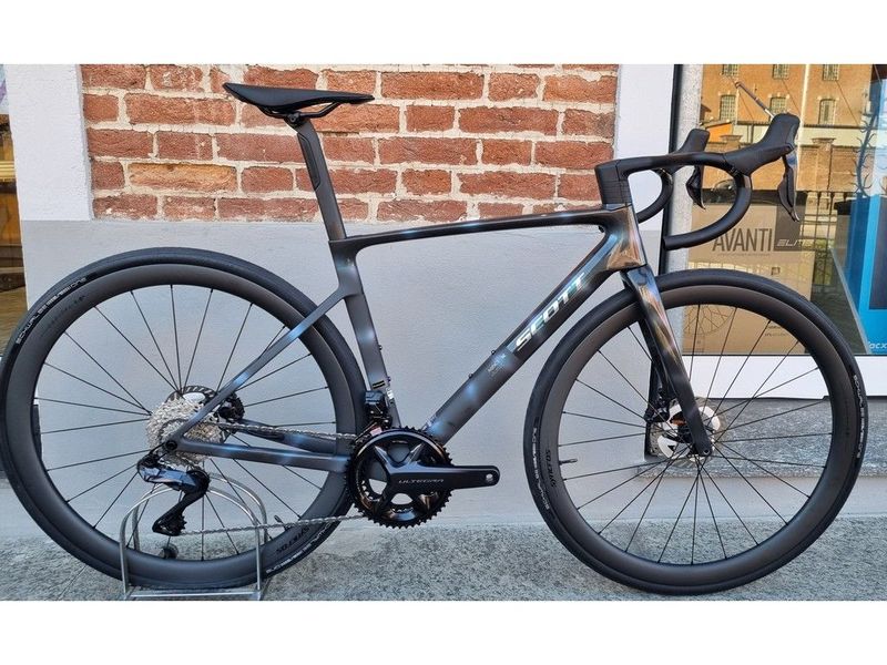 Używany Scott Addict Rc 10 2026 2026 Road & Gravel