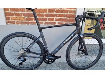 Used Scott Addict Rc 10 2026 2026 Road & Gravel