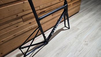 Used Specialized S-Works Tarmac SL8 – SRAM RED AXS 2025 Frameset 2025 Road & Gravel — image 2 of 5