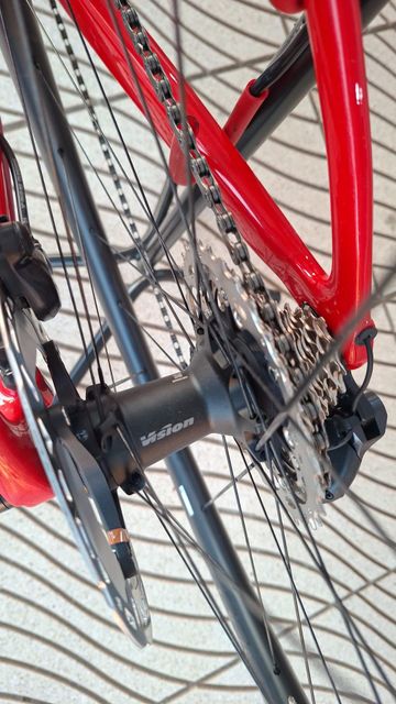 Used Pinarello F 2025 Road & Gravel, Red — image 14 of 16
