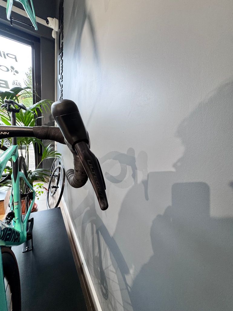 Used Bianchi Oltre - Ultegra Di2 2023 2023 Road & Gravel — image 7 of 7
