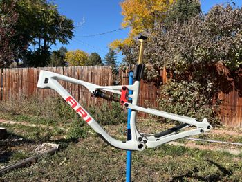 Used Ari Signal Peak 2024 Mountainbike, White — image 2 of 5