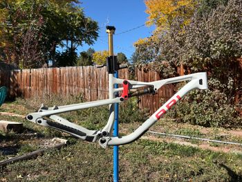 Used Ari Signal Peak 2024 Mountainbike, White — image 1 of 5