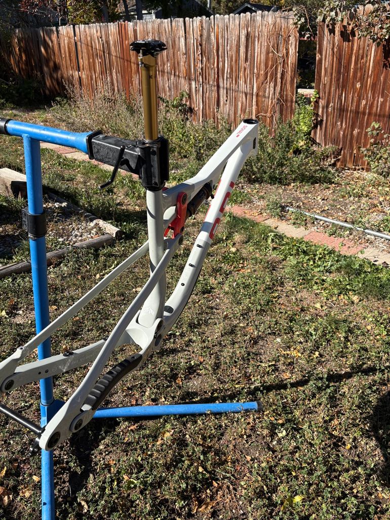 Used Ari Signal Peak 2024 Mountainbike, White — image 5 of 5