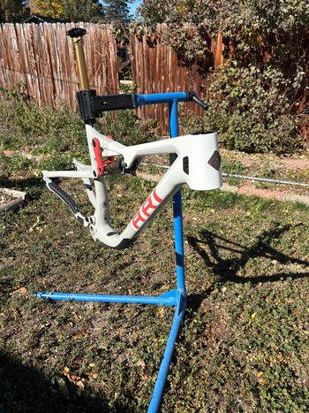 Used Ari Signal Peak 2024 Mountainbike, White — image 3 of 5