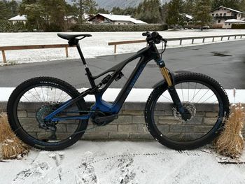 Used Specialized S-Works Turbo Levo 2021 2021 Mountainbike, Blue, 29, 27.5 — image 1 of 6